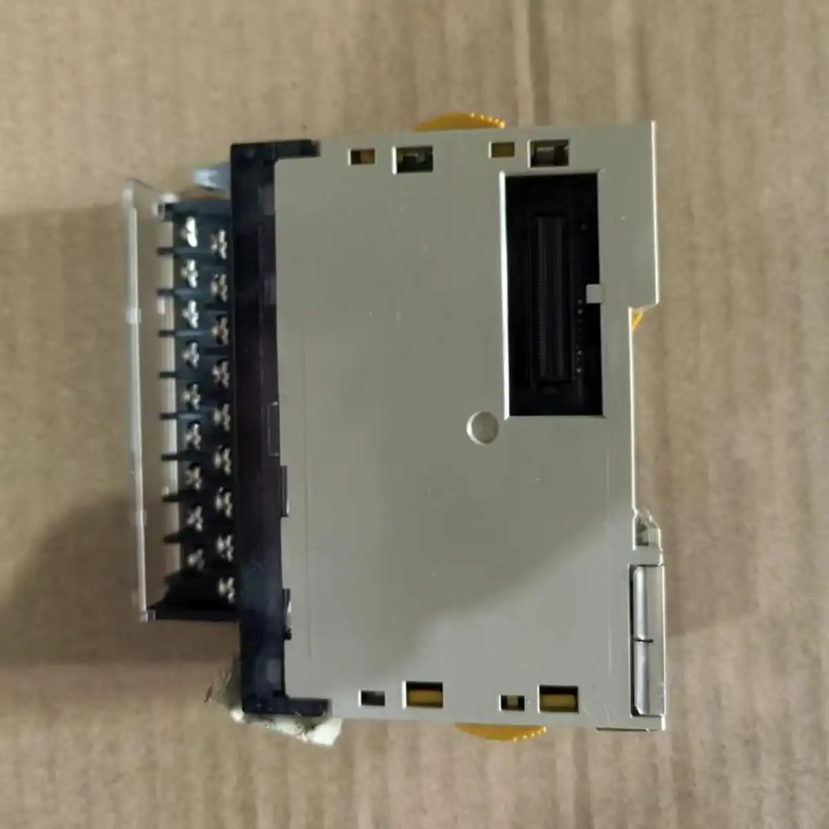 CJ1W-AD081-V1