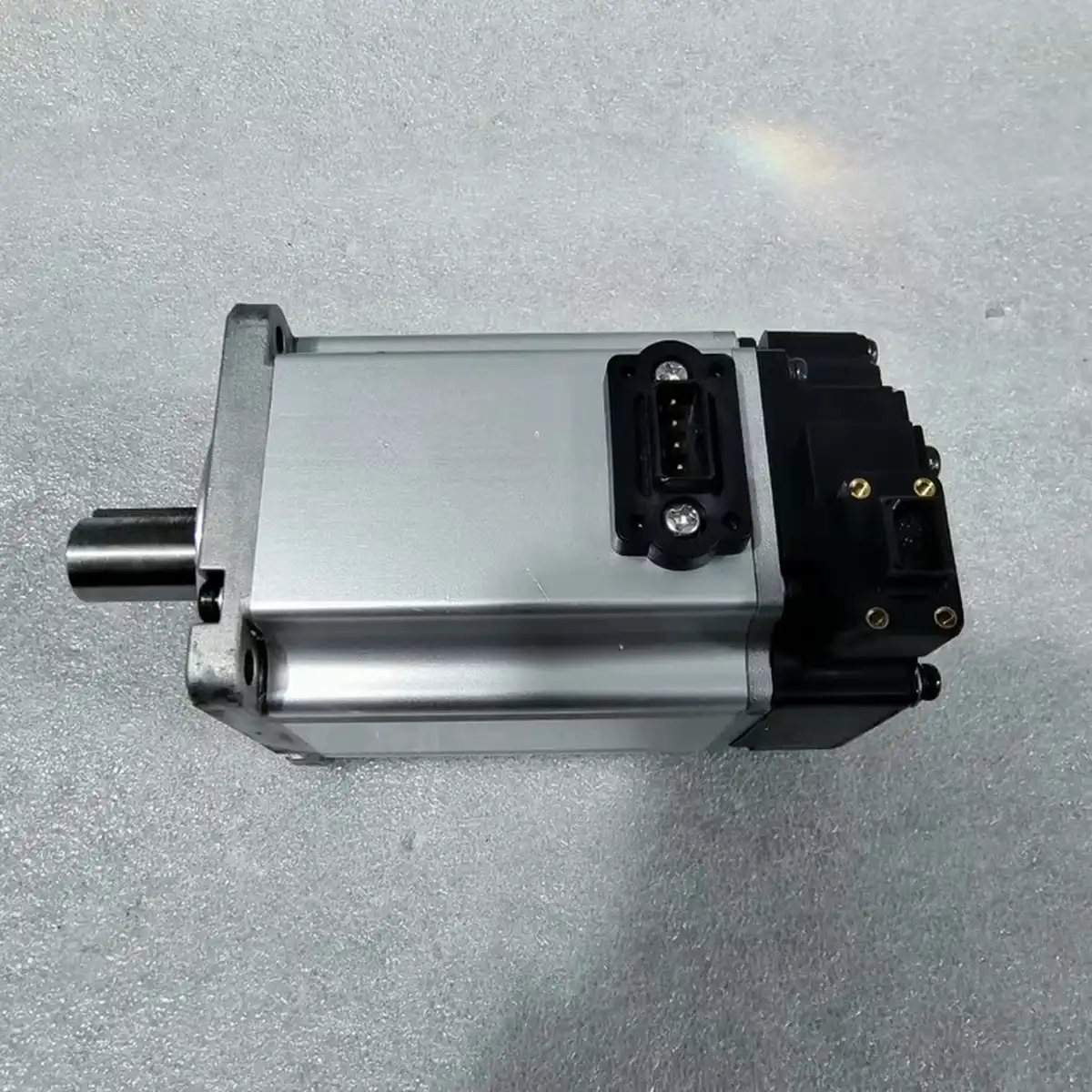 R88M-K40030H-S2